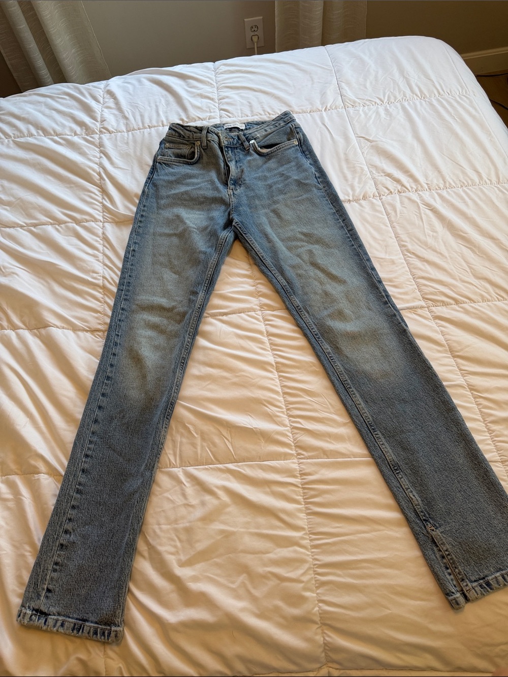 Zara Classic High-Rise Women’s Straight Leg Jeans — Light Blue